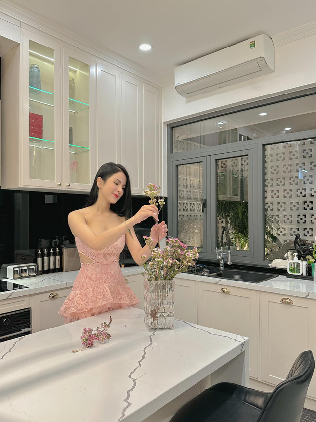 Vào thăm căn nhà sang trọng của Diệp Lâm Anh - Hình 9 Vao tham can nha sang trong cua Diep Lam Anh-Hinh-9