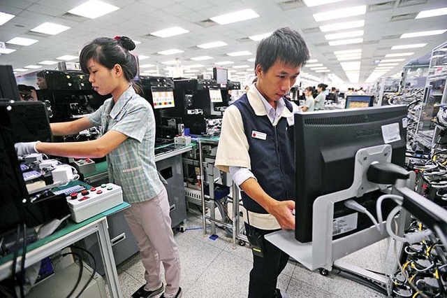 GDP năm 2019 đạt 7,02%, vượt mục tiêu đặt ra GDP nam 2019 dat 7,02%, vuot muc tieu dat ra