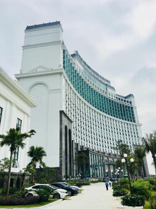 Sau vụ 'vỡ trận' của Cocobay, ông lớn bất động sản nào đang rao bán condotel? Sau vu 'vo tran' cua Cocobay, ong lon bat dong san nao dang rao ban condotel?