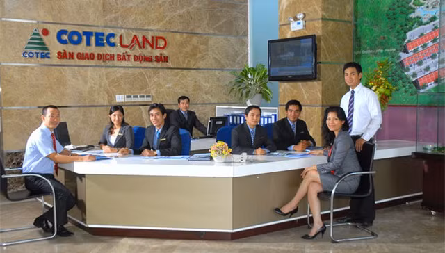 Kho tram be nhu Cotec Land: Co dong thoai von, gia co phieu lao doc khong phanh