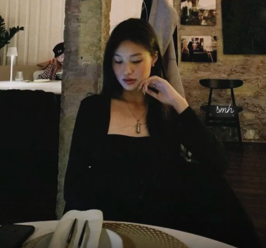 Cận cảnh nét đẹp như 'thần tiên tỷ tỷ' của con gái 'hoa khôi' bóng chuyền Kim Huệ - Hình 10 Can canh net dep nhu 'than tien ty ty' cua con gai 'hoa khoi' bong chuyen Kim Hue-Hinh-10