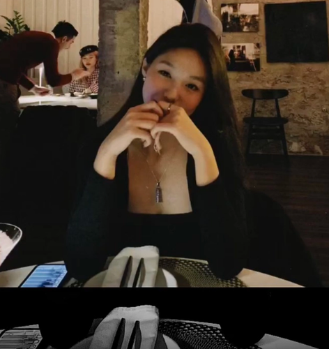 Cận cảnh nét đẹp như 'thần tiên tỷ tỷ' của con gái 'hoa khôi' bóng chuyền Kim Huệ - Hình 9 Can canh net dep nhu 'than tien ty ty' cua con gai 'hoa khoi' bong chuyen Kim Hue-Hinh-9