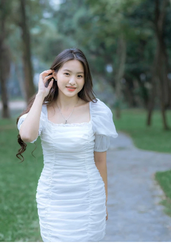 Cận cảnh nét đẹp như 'thần tiên tỷ tỷ' của con gái 'hoa khôi' bóng chuyền Kim Huệ - Hình 2 Can canh net dep nhu 'than tien ty ty' cua con gai 'hoa khoi' bong chuyen Kim Hue-Hinh-2