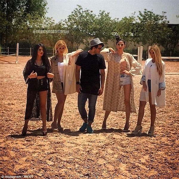 Hội con nhà giàu Iran chịu chơi, vung tiền không phải nghĩ - Hình 9 Hoi con nha giau Iran chiu choi, vung tien khong phai nghi-Hinh-9