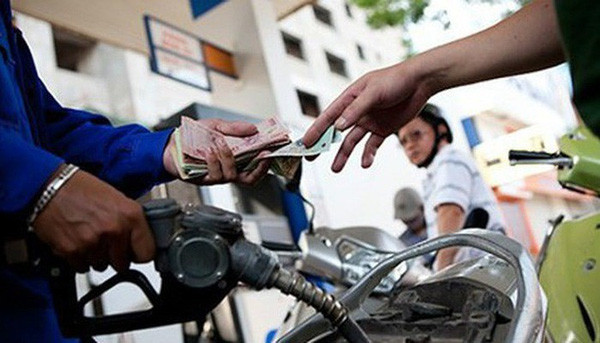 Sau nhiều lần tăng giá khủng, đợt này giá xăng giảm bao nhiêu 1 lít? Sau nhieu lan tang gia khung, dot nay gia xang giam bao nhieu 1 lit?