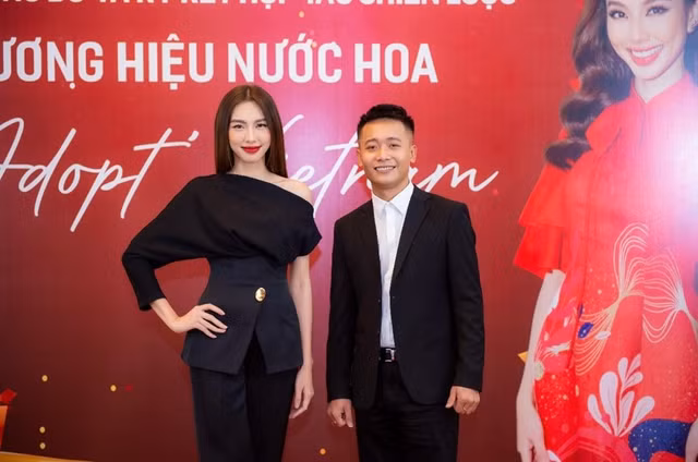 O tuoi 27, Quang Linh Vlogs da giau khet tieng