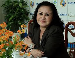 Những nữ đại gia nổi tiếng một thời giờ ra sao? - Hình 3 Nhung nu dai gia noi tieng mot thoi gio ra sao?-Hinh-3