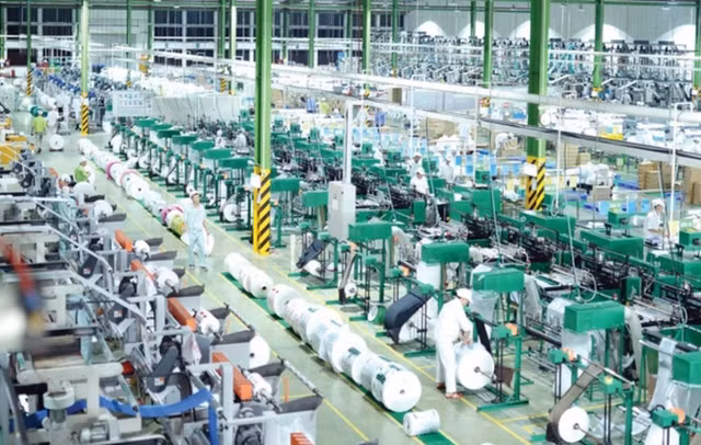 An Phat Xanh du mua hon 23% von Nhua Ha Noi