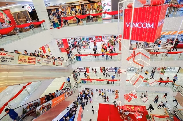 Vincom Retail dat ke hoach lai 2.500 ty dong, khong chia co tuc