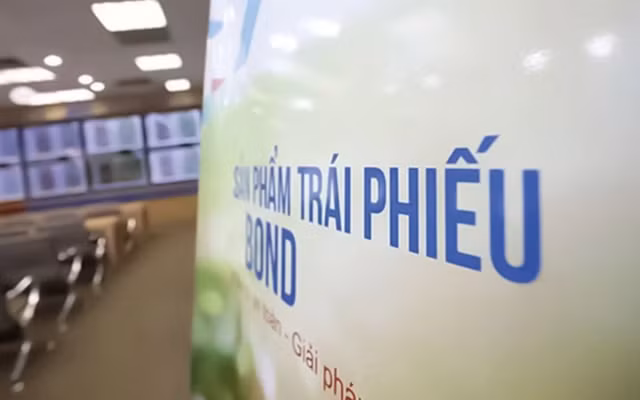 Apec Group bi phat 600 trieu dong do phat hanh 'chui' trai phieu