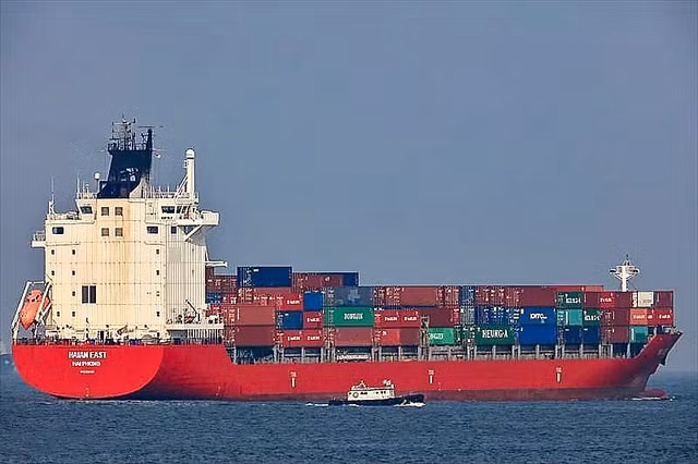 HAH tiep tuc dau tu them nhieu tau moi don song nganh cang bien