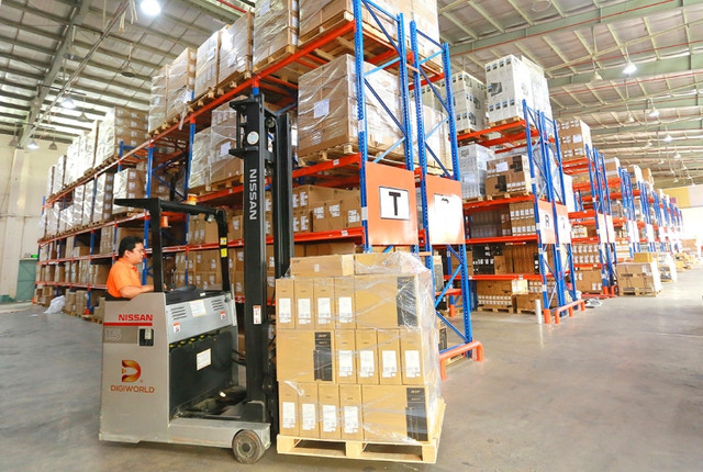 Quỹ ngoại thoái vốn, loạt lãnh đạo cũng rút 950 tỷ đồng vốn khỏi Digiworld Quy ngoai thoai von, loat lanh dao cung rut 950 ty dong von khoi Digiworld
