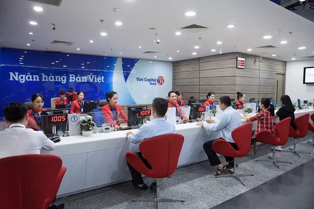 Saigonbank cuoi cung cung thoai xong von khoi Viet Capital Bank