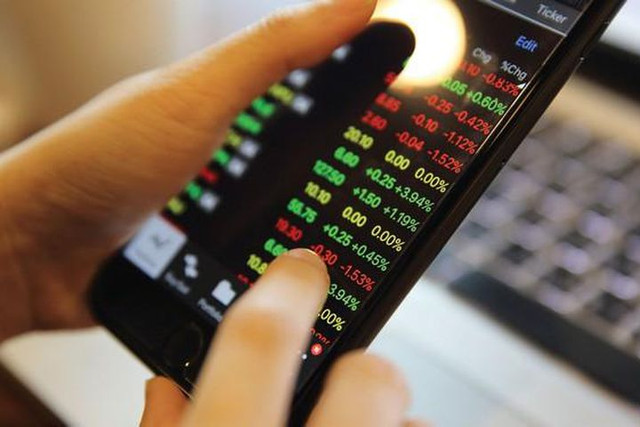 Chứng khoán ngày 7/12: Cổ phiếu nào nên chú ý? Chung khoan ngay 7/12: Co phieu nao nen chu y?