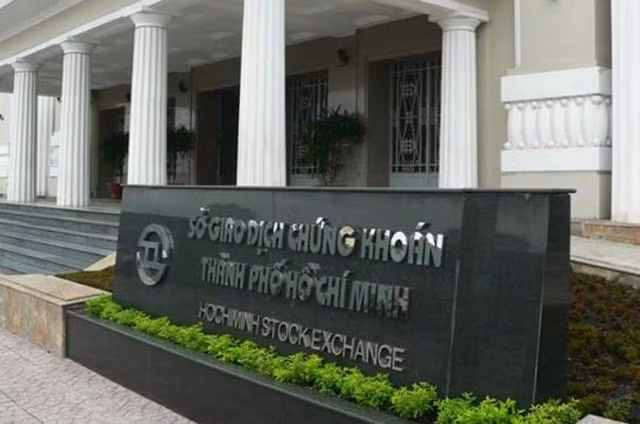 HoSE lai sau thue hon 550 ty dong nam 2020, tang 46%