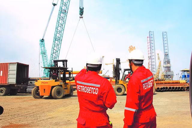 PET da ban het 3 trieu co phieu quy tai vung gia dinh