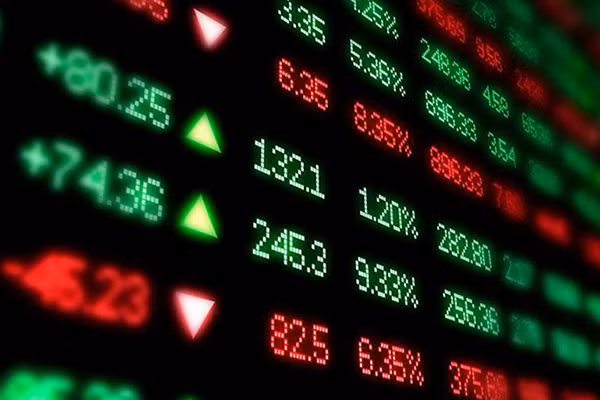 Cac CTCK nhan dinh gi ve VN-Index chua the but pha nguong 1.400 diem?