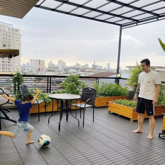 Ngam biet thu 40 ty cua Le Hoang - The Men voi vuon rau xanh muot-Hinh-13