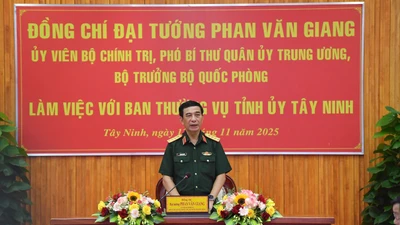 Bộ trưởng Bộ Quốc phòng Phan Văn Giang làm việc với Tỉnh ủy Tây Ninh