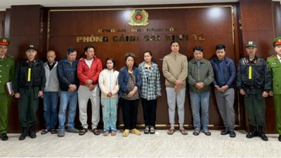 Bộ Công an yêu cầu mở rộng điều tra đường dây thuốc giả quy mô lớn