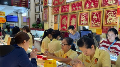 Nhiều tiệm vàng ở TPHCM bỗng dưng… vắng tanh