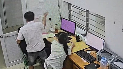 Khống chế bác sĩ bằng bút vì "làm việc chậm": Đối tượng Lê Văn Hòa bị tạm giữ