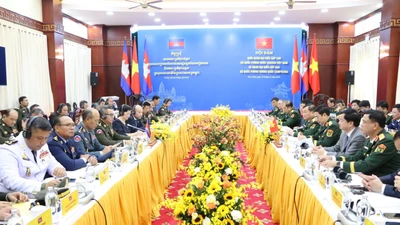 Bộ trưởng Bộ Quốc phòng hai nước Việt Nam - Campuchia hội đàm