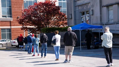 'Bức tường' thuế quan của ông Trump lung lay và nỗi lo bao trùm toàn cầu