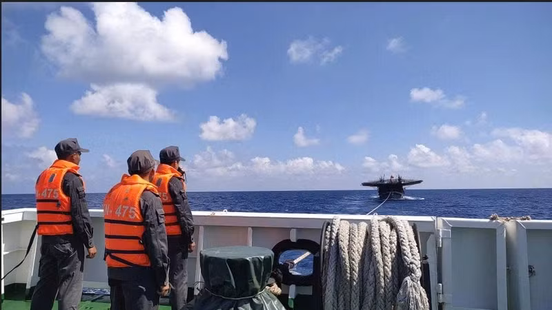 Tàu kiểm ngư cứu nạn thành công 36 ngư dân tại đặc khu Trường Sa