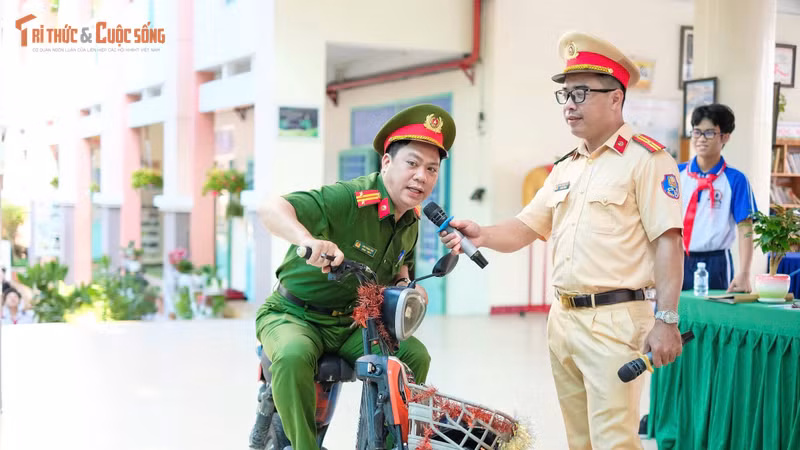 Tuyên truyền phòng chống tai nạn liên quan đến xe đạp điện học sinh