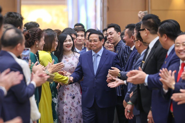 Thủ tướng Chính phủ Phạm Minh Chính chủ trì Hội nghị gặp mặt đại diện doanh nghiệp, doanh nhân tiêu biểu toàn quốc nhân Ngày Doanh nhân Việt Nam (13/10). Thủ tướng Chính phủ Phạm Minh Chính chủ trì Hội nghị gặp mặt đại diện doanh nghiệp, doanh nhân tiêu biểu toàn quốc nhân Ngày Doanh nhân Việt Nam (13/10).