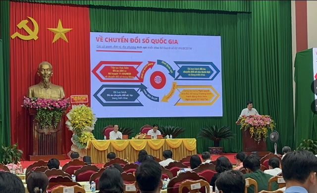 Quang cảnh tại hội nghị screen-shot-2025-10-22-at-145827.png