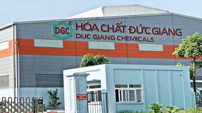 Hóa chất Đức Giang “ôm” 13.100 tỷ tiền gửi, lãi 2 tỷ/ngày