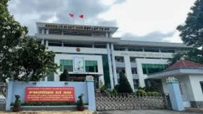 Công ty Lộc Thịnh "phủ sóng" các gói thầu xây lắp tại phường Dĩ An, Đông Hòa [Kỳ 3] 