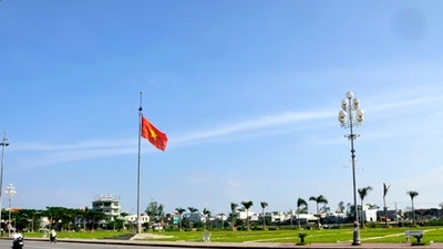 Gánh gói thầu 90 tỷ ở Quảng Ngãi, Công ty Tâm Tuệ Phương lấy đâu nhân sự cho loạt dự án mới? 