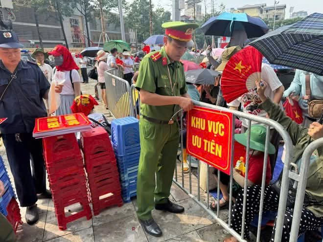 Hoạt động này nhằm tạo điều kiện thuận lợi, trang trọng để các thế hệ đi trước, đặc biệt là cựu chiến binh - những người đã hy sinh, cống hiến vì độc lập, tự do của Tổ quốc - được trực tiếp chứng kiến không khí hào hùng của buổi tổng duyệt.