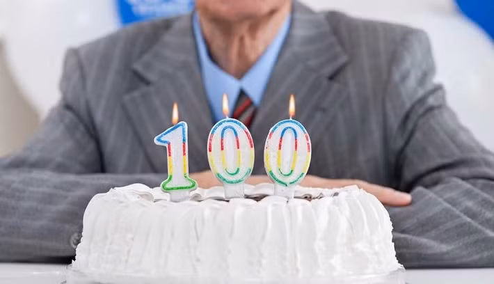 Đó là những người sống thọ này đều mang trong mình lượng ADN lớn của nhóm Người Săn bắt Hái lượm phương Tây (Western Hunter-Gatherers). Ảnh: Getty Images.