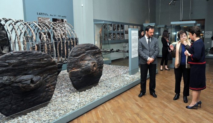 Nhà khảo cổ học Stuart Piggott cho hay khung của mái che cần ít nhất 600 lỗ mộng cho thấy sự khéo léo, tỉ mỉ của người xưa trong việc chế tạo cỗ xe này. Ảnh: phoenixtour.org.