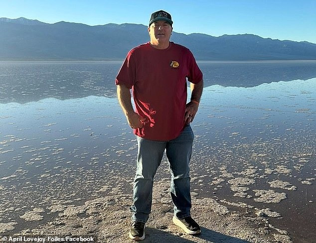 Manly - hồ nước khổng lồ thời Kỷ Băng hà - từng trải dài gần 160 km và sâu hơn 180m đã khô cạn cách đây từ 128.000 - 186.000 năm khi khí hậu ấm lên ở khu vực ngày nay là Vườn quốc gia Thung lũng Chết, California, Mỹ. Ảnh: April Lovejoy Foiles/Facebook.