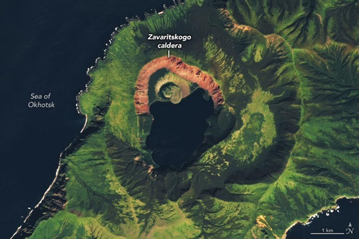 Thông qua các phương pháp hiện đại, bao gồm sử dụng địa hóa học, định tuổi bằng đồng vị phóng xạ và mô hình máy tính để lập bản đồ đường đi của các hạt, nhóm nghiên cứu đã liên hệ vụ phun trào núi lửa năm 1831 với núi lửa Zavaritskii trên đảo Simushir thuộc quần đảo Kuril, tây bắc Thái Bình Dương. Ảnh: Operational Land Imager on Landsat 8.