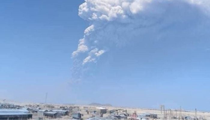 Mohammed Seid, một quan chức địa phương, cho biết không có thương vong nào nhưng vụ phun trào núi lửa trên có thể gây ra những hậu quả kinh tế cho cộng đồng người chăn nuôi gia súc địa phương. Ảnh: Scre/news.az.