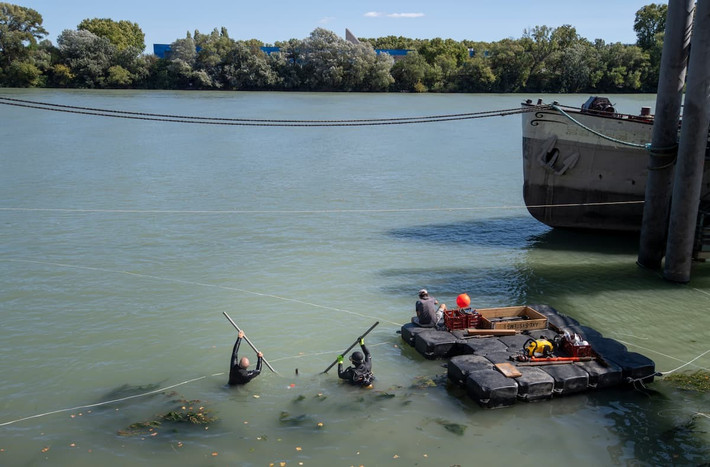 Hiện các nhà nghiên cứu chưa thể khẳng định kho báu tiền cổ có liên quan đến con tàu đó hay không cũng như những bí ẩn liên quan đến chúng. Ảnh: Lionel ROUX_CCJ-(CNRS-AMU).