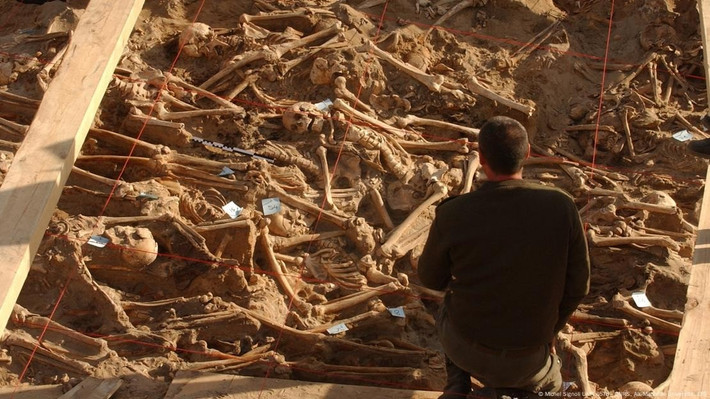 Trong chiến dịch rút lui khỏi Nga vào mùa Đông năm 1812, khoảng 60% trong tổng số 500.000 binh sĩ của hoàng đế Napoleon đã chết vì đói, rét và dịch bệnh trên đường rút lui. Ảnh: Michel Signoli UMR 6578 - CNRS, Aix-Marseille Université, EFS.