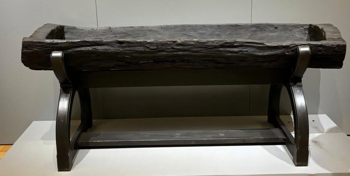 Trong một nghiên cứu được công bố ngày 9/2 trên tạp chí Archaeometry, các nhà nghiên cứu cho hay ngôi mộ ở Bagicz rất đặc biệt vì quan tài và nắp được chạm khắc từ một thân cây duy nhất. Quan tài có thể đã tồn tại suốt nhiều năm nhờ vị trí của nó trong một môi trường ẩm ướt. Ảnh: 2026 Chmiel-Chrzanowska et al., Archaeometry.