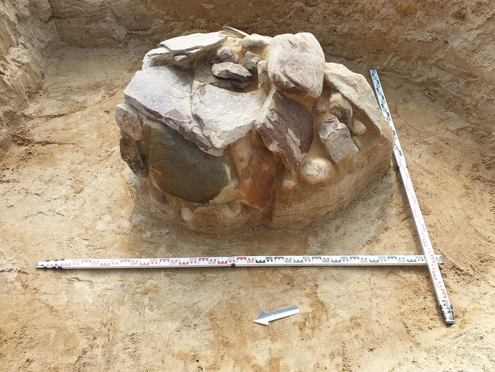 Sau khi được khai quật, chiếc bình đựng tro cốt đã được đưa đến Bảo tàng Khảo cổ học ở Gdańsk để bảo quản và nghiên cứu sâu hơn. Ảnh: thehistoryblog.com.