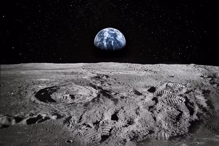 Theo kế hoạch về Artemis II, tàu vũ trụ Orion mang theo 4 phi hành gia sẽ thực hiện chuyến bay kéo dài 10 ngày, bay xa hơn 9.260 km ngoài Mặt trăng theo quỹ đạo “trở về tự do” trước khi quay lại Trái đất. Ảnh: (Shutterstock Photo.