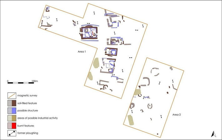 Khu vực này nằm trên đỉnh một vách đá phía trên sông Irtysh ở đông bắc Kazakhstan, nhìn ra một mạng lưới các thung lũng. Vị trí nổi bật của nó đã khiến các nhà khoa học đặt biệt danh cho nơi này là "Thành phố Bảy Khe Núi". Thêm nữa, vị trí cũng cho thấy "Thành phố Bảy Khe Núi" có thể đã kiểm soát việc di chuyển dọc theo dòng sông. Ảnh: M. Radivojević et al., Antiquity (2025).