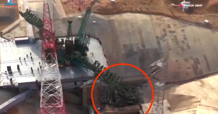 "Khu vực phóng được kiểm tra như thường lệ sau mỗi lần phóng tên lửa. Một số bộ phận của bệ phóng bị phát hiện hư hại", Roscosmos cho biết. Ảnh: Katya Pavlushchenko via X.