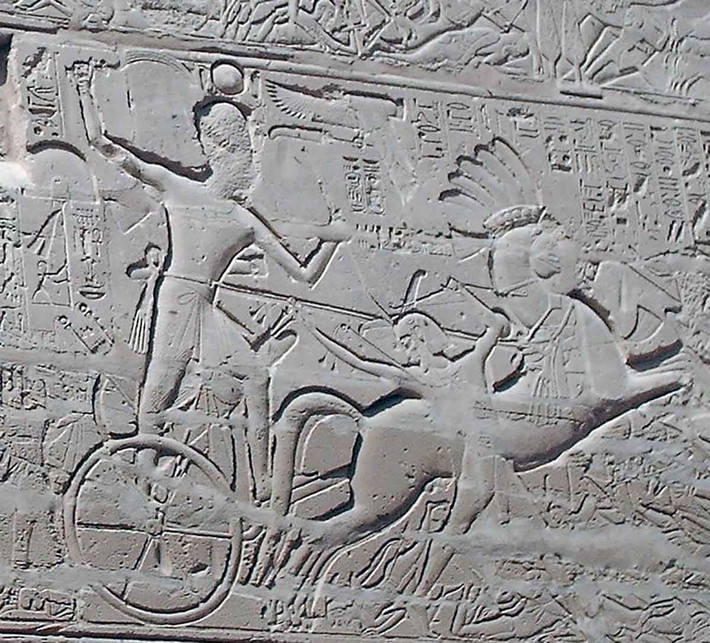 "Đối với một pharaoh, việc xây dựng lăng mộ là một canh bạc vì họ không bao giờ có thể chắc chắn rằng người kế vị sẽ chôn cất vị vua tiền nhiệm ở đó", nhà Ai Cập học người Pháp Frederic Payraudeau cho hay. Ảnh: thecollector.com.