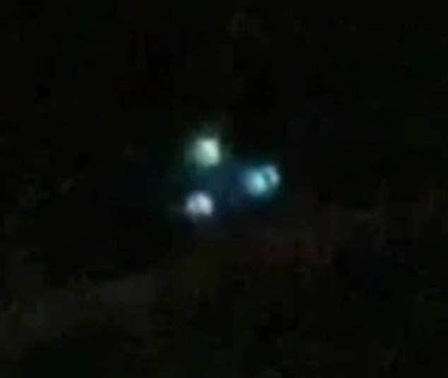 NAVAIR là một bộ phận quan trọng của Hải quân Mỹ, phụ trách toàn bộ các lĩnh vực liên quan đến máy bay hải quân, vũ khí và hệ thống hàng không. Cơ quan này đảm nhiệm từ thiết kế, chế tạo, thử nghiệm, mua sắm, bảo trì cho đến đảm bảo khả năng sẵn sàng chiến đấu của máy bay Hải quân và Thủy quân Lục chiến. Ảnh: Mail Online.